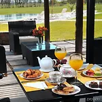 Regency Park Hotel 